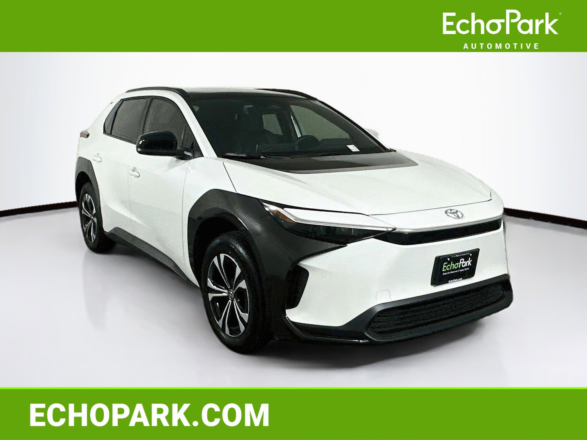 Used 2025 Toyota bZ4X FWD image 1