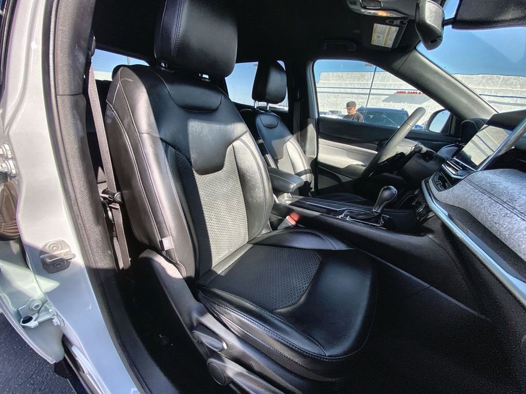 Used 2023 Jeep Compass Latitude image 26