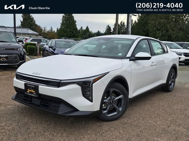 New 2025 Kia K4 LXS