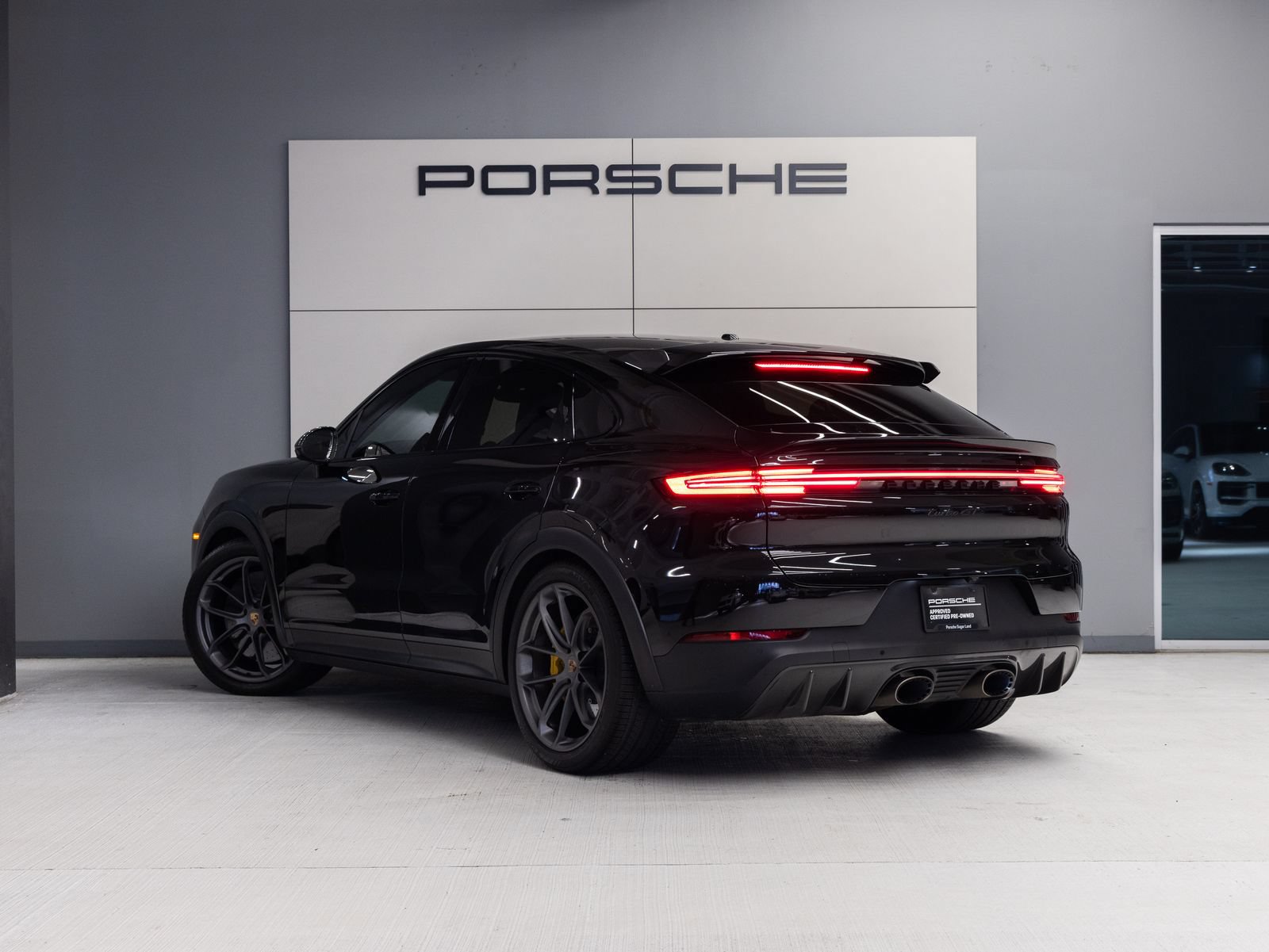 Certified 2025 Porsche Cayenne Turbo GT AWD/4WD image 3