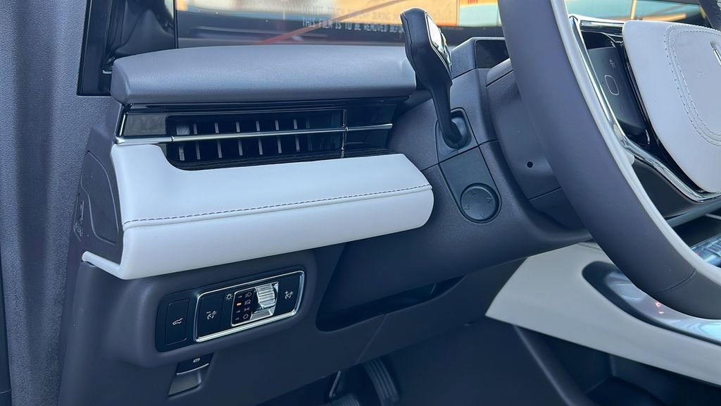 New 2026 Lincoln Nautilus Black Label w/ Jet Appearance Package image 13