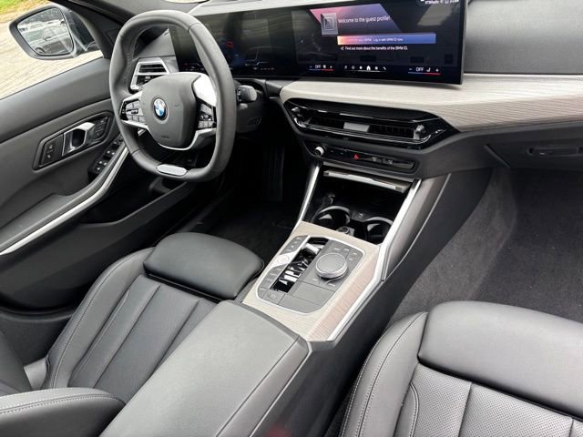 Certified 2025 BMW 330i xDrive Sedan w/ Premium Package AWD/4WD image 30