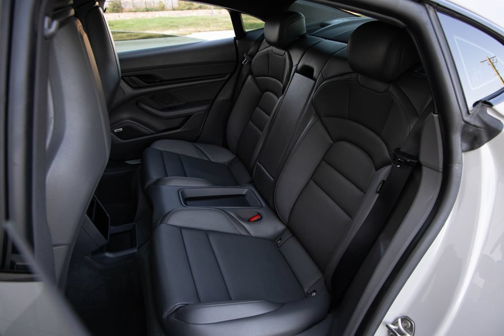 Used 2022 Porsche Taycan 4S AWD/4WD image 35