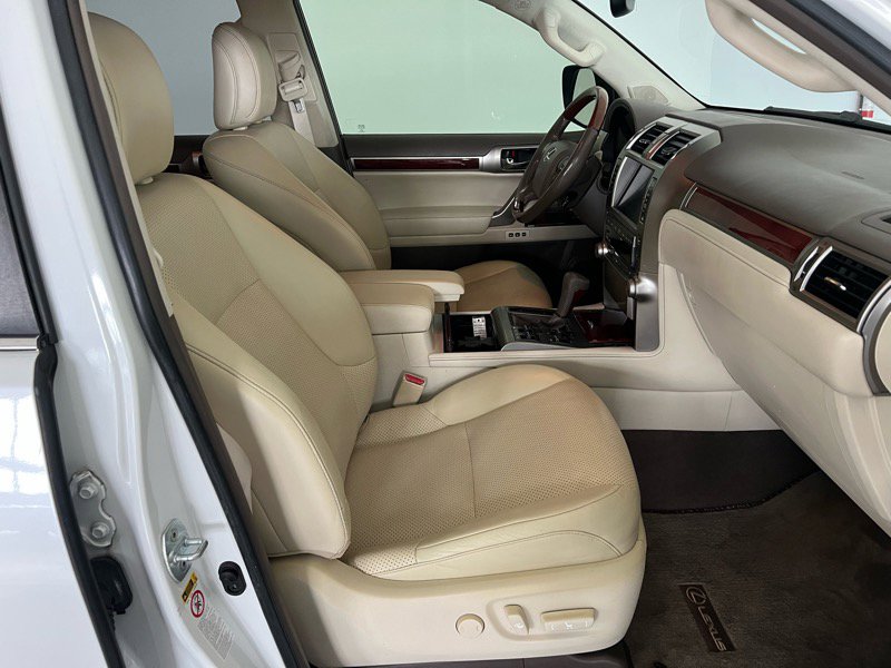 Used 2013 Lexus GX 460 Premium image 18
