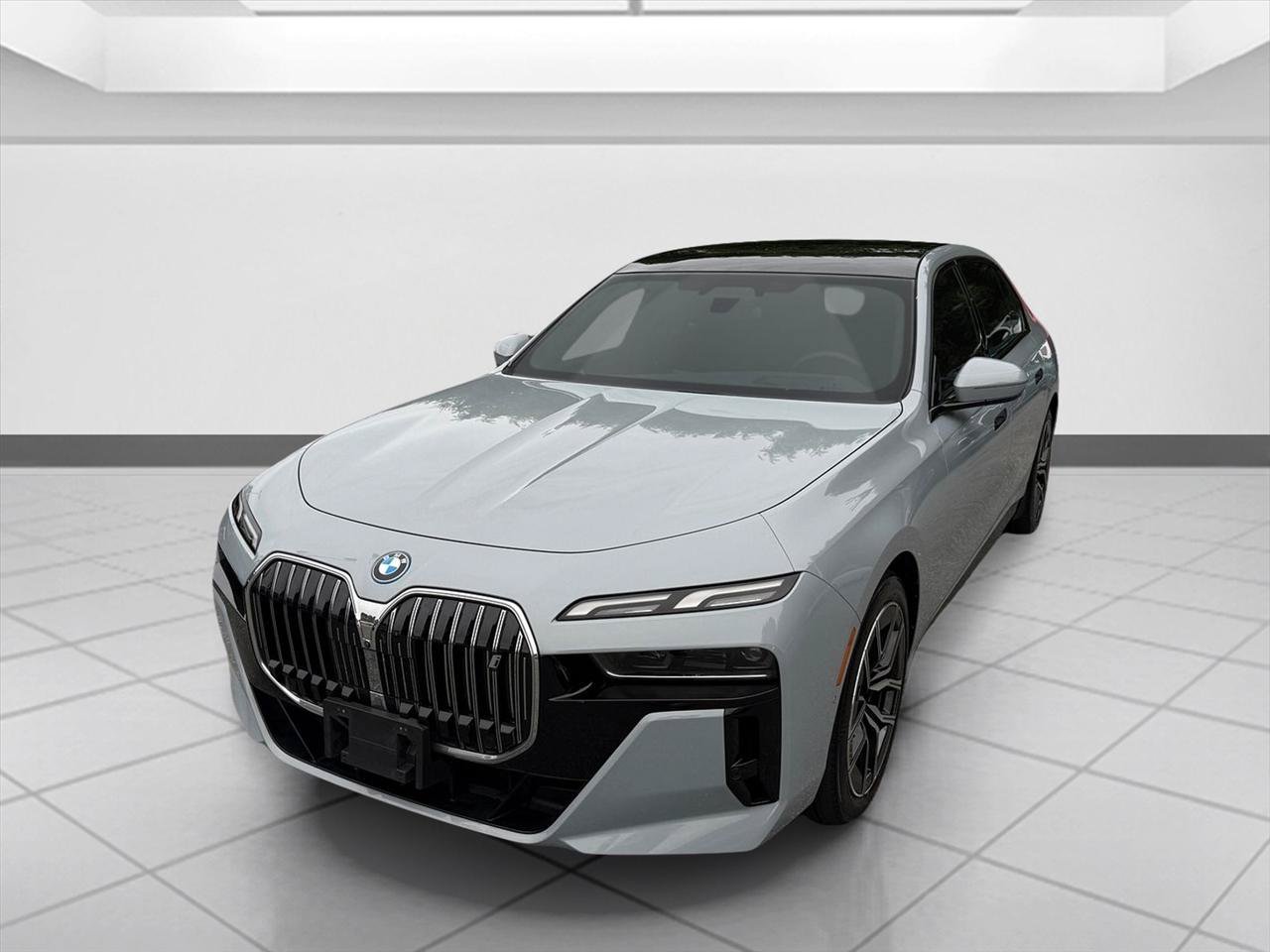 Used 2023 BMW i7 xDrive60 AWD/4WD image 9