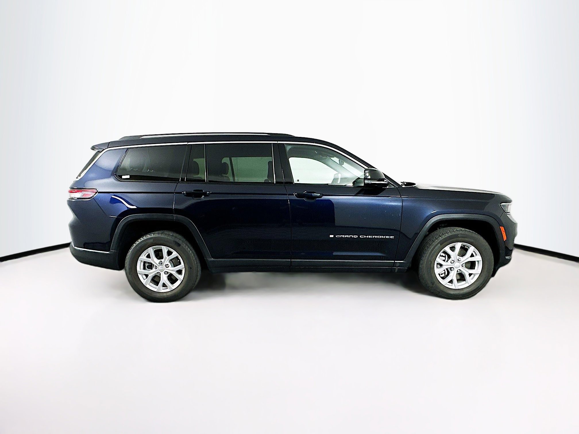 Used 2023 Jeep Grand Cherokee L Limited image 10