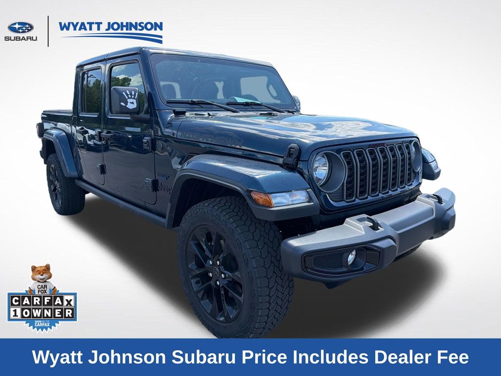Used 2025 Jeep Gladiator Sport AWD/4WD image 8