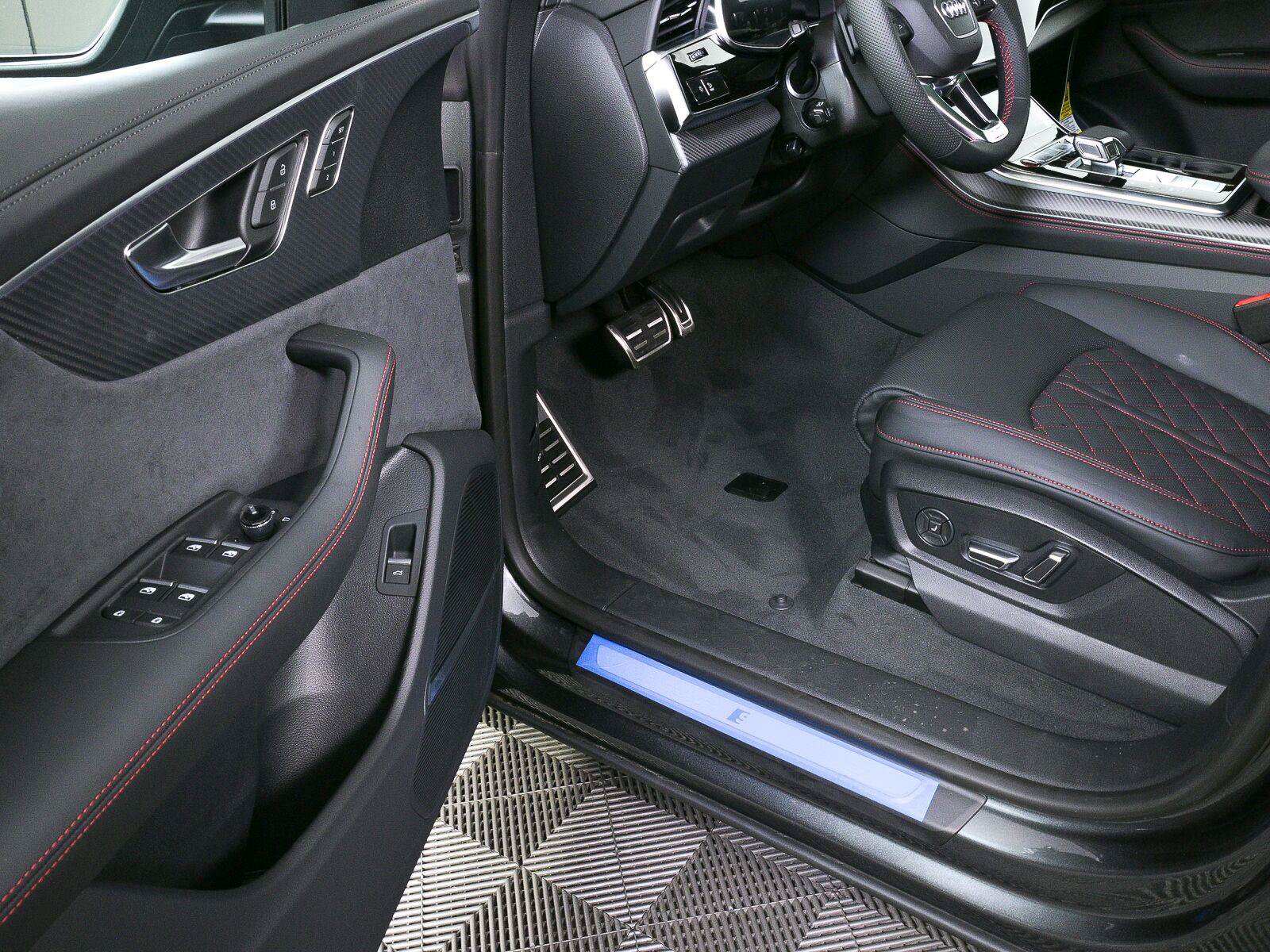 New 2026 Audi SQ8 Prestige AWD/4WD image 8