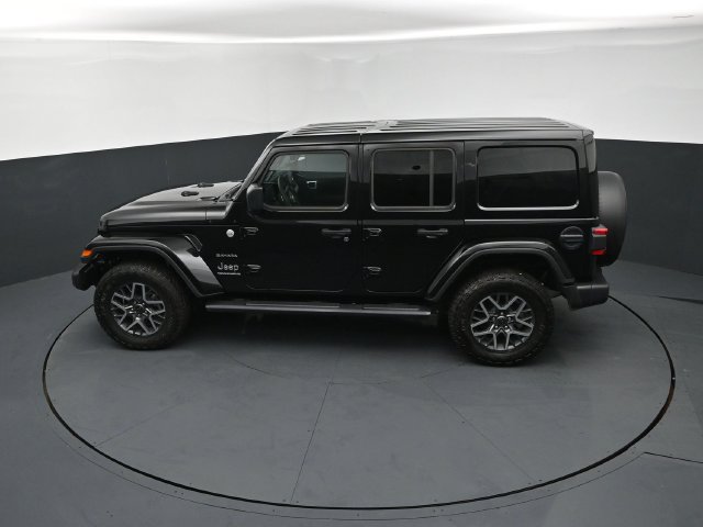 Used 2024 Jeep Wrangler Unlimited Sahara w/ Dual Top Group AWD/4WD image 15