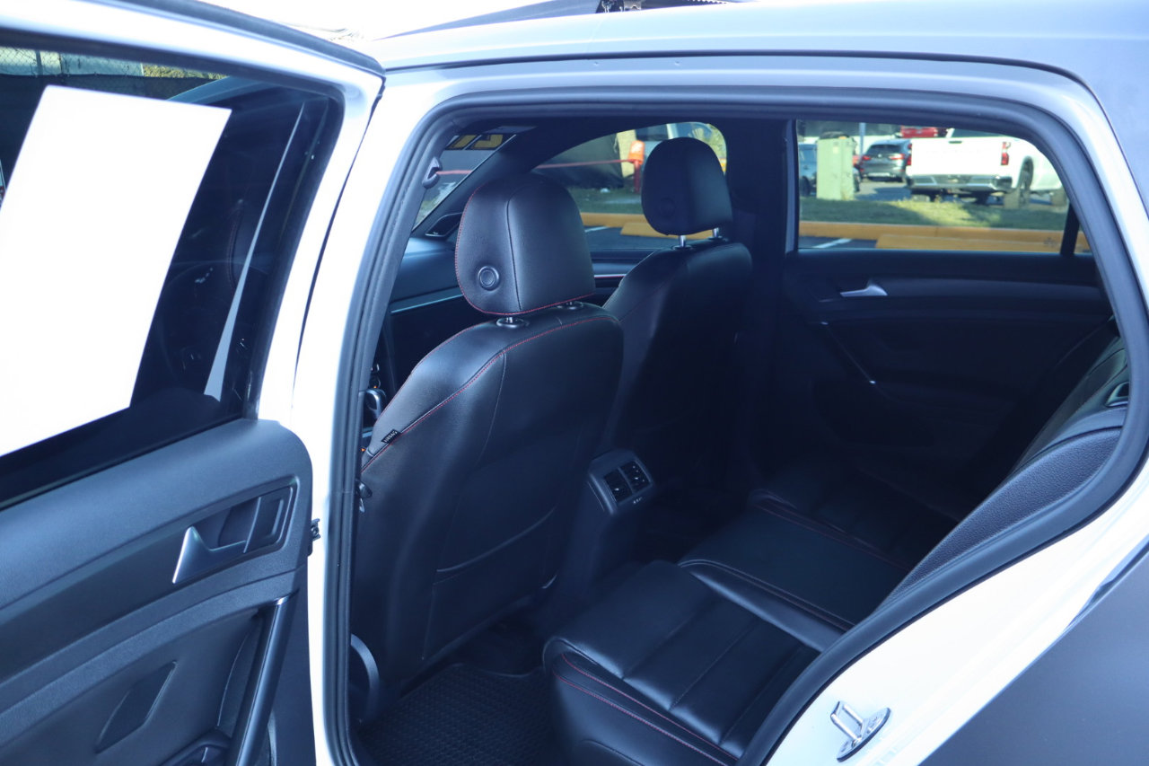 Used 2021 Volkswagen GTI Autobahn image 30