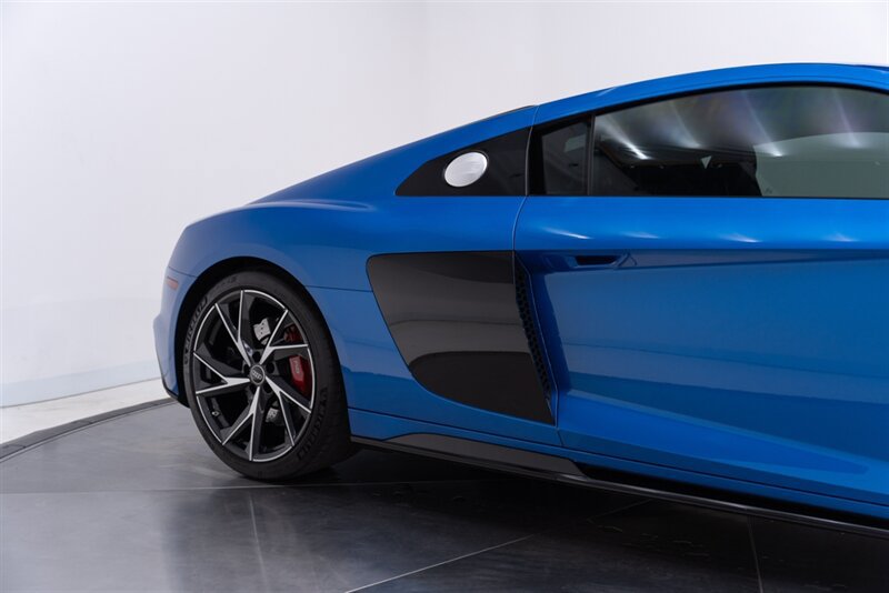 Used 2023 Audi R8 V10 performance w/ Premium Package RWD image 24