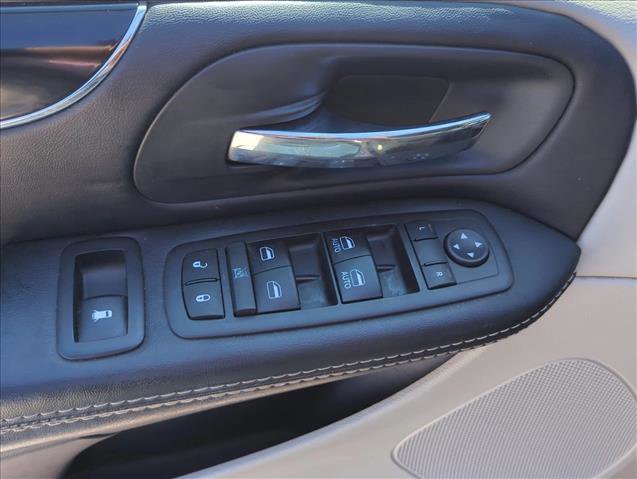Used 2017 Dodge Grand Caravan SXT image 8