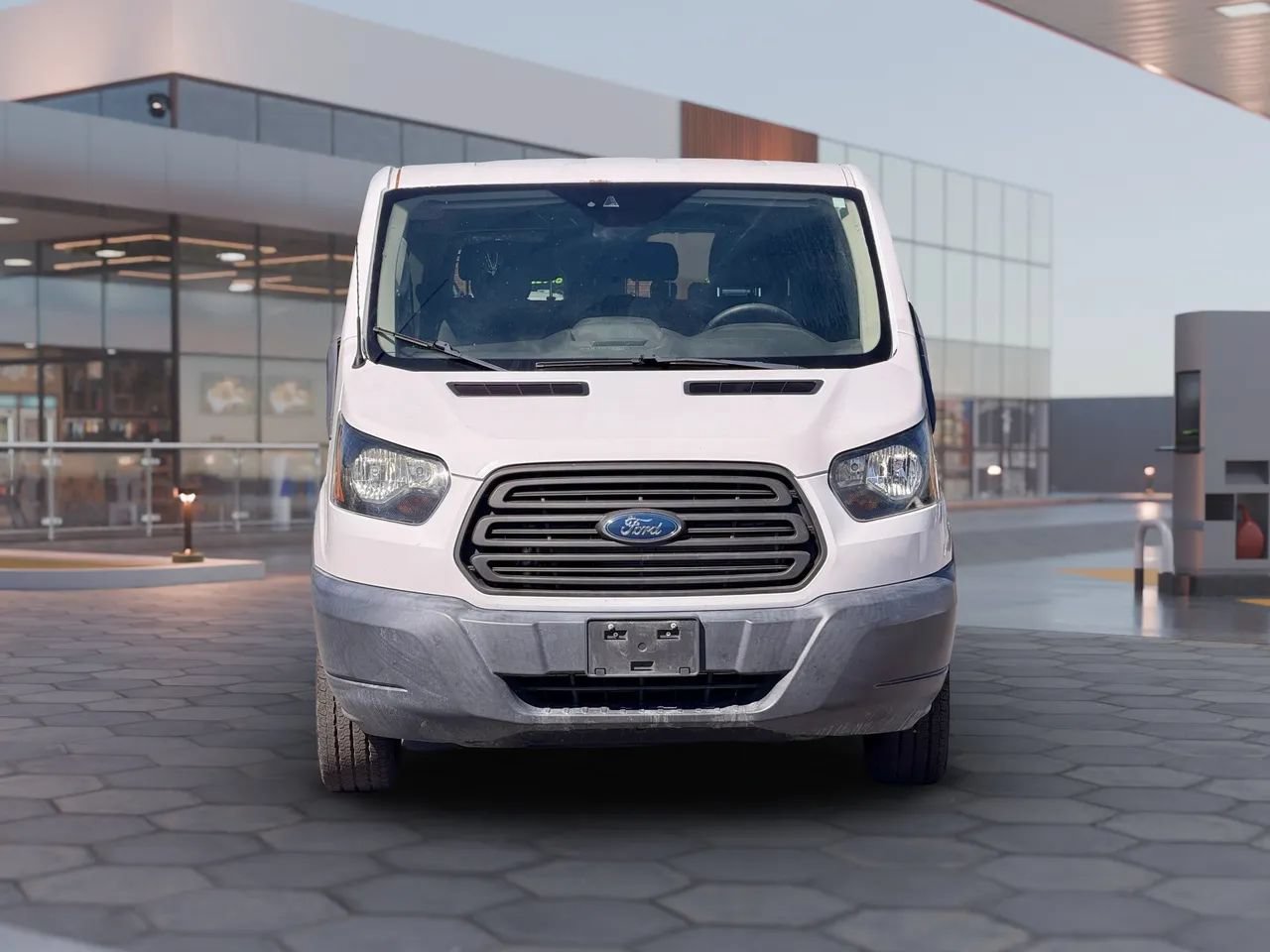 Used 2016 Ford Transit 150 XL RWD image 4