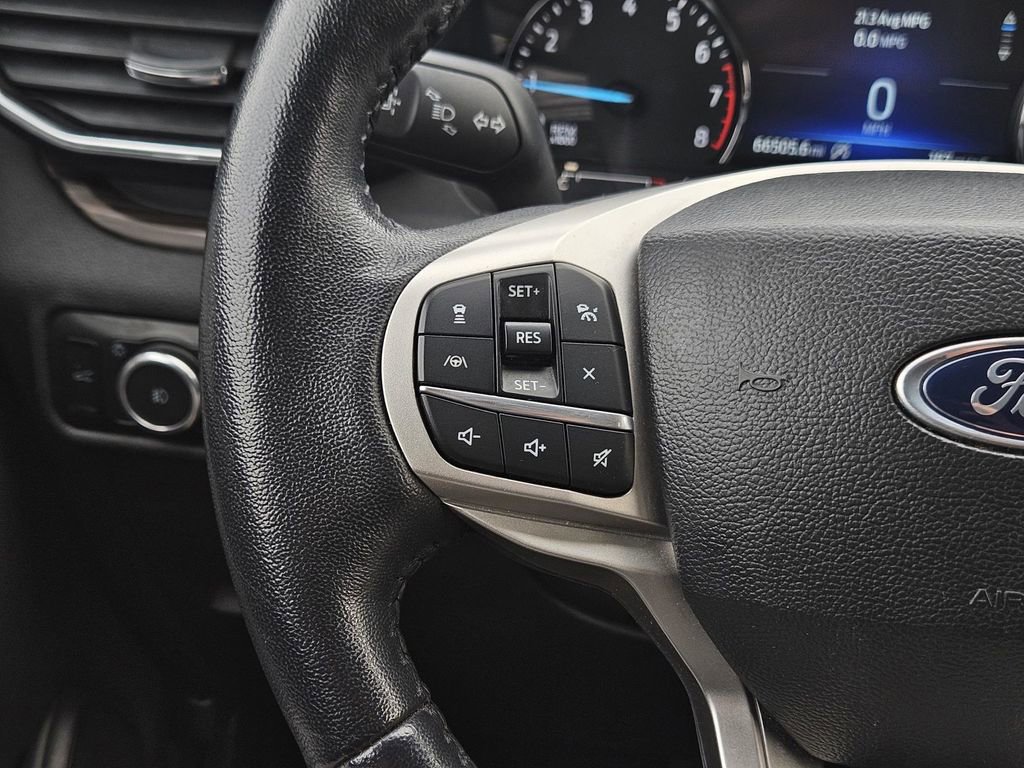 Used 2023 Ford Explorer Limited image 18