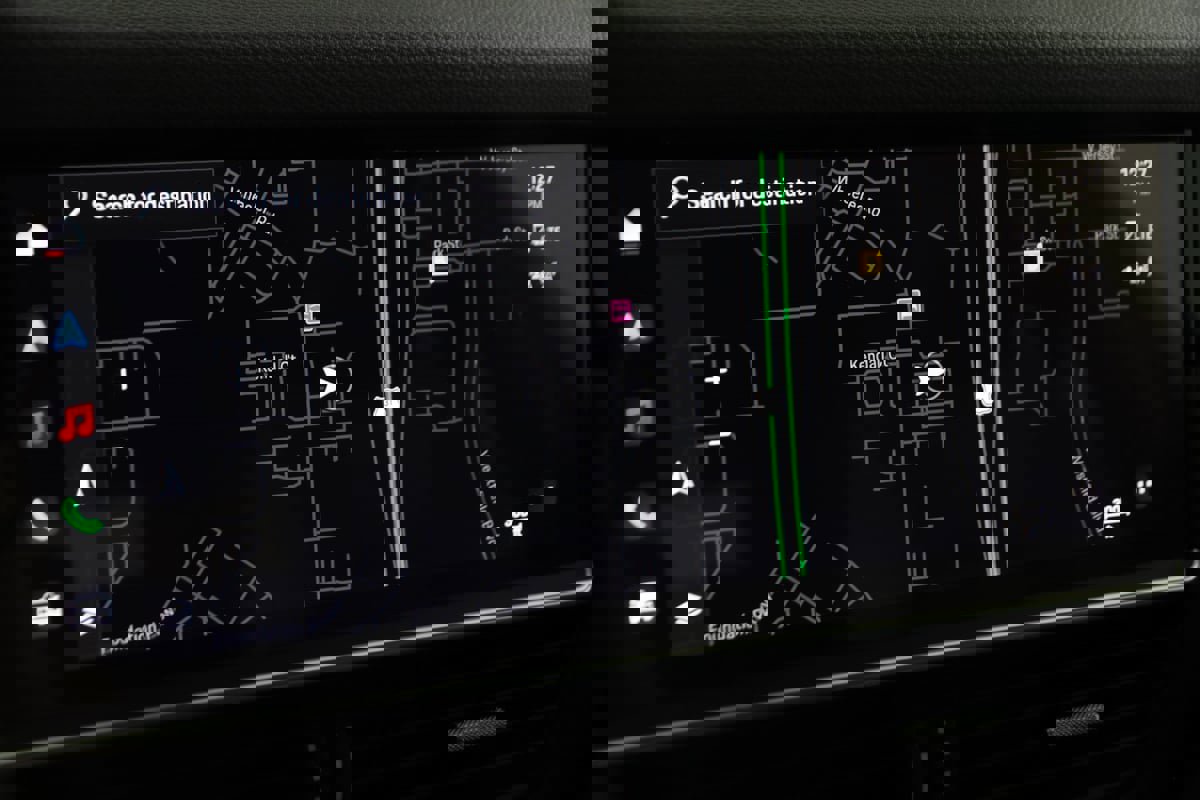 Used 2023 Porsche Cayenne image 9