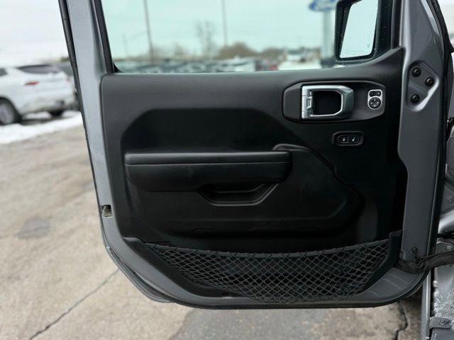 Used 2021 Jeep Gladiator Willys image 12