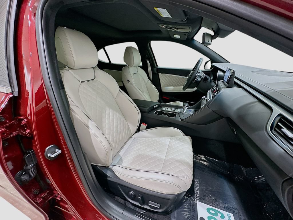 Used 2024 Genesis G70 3.3T Advanced w/ Sport Prestige Package RWD image 29