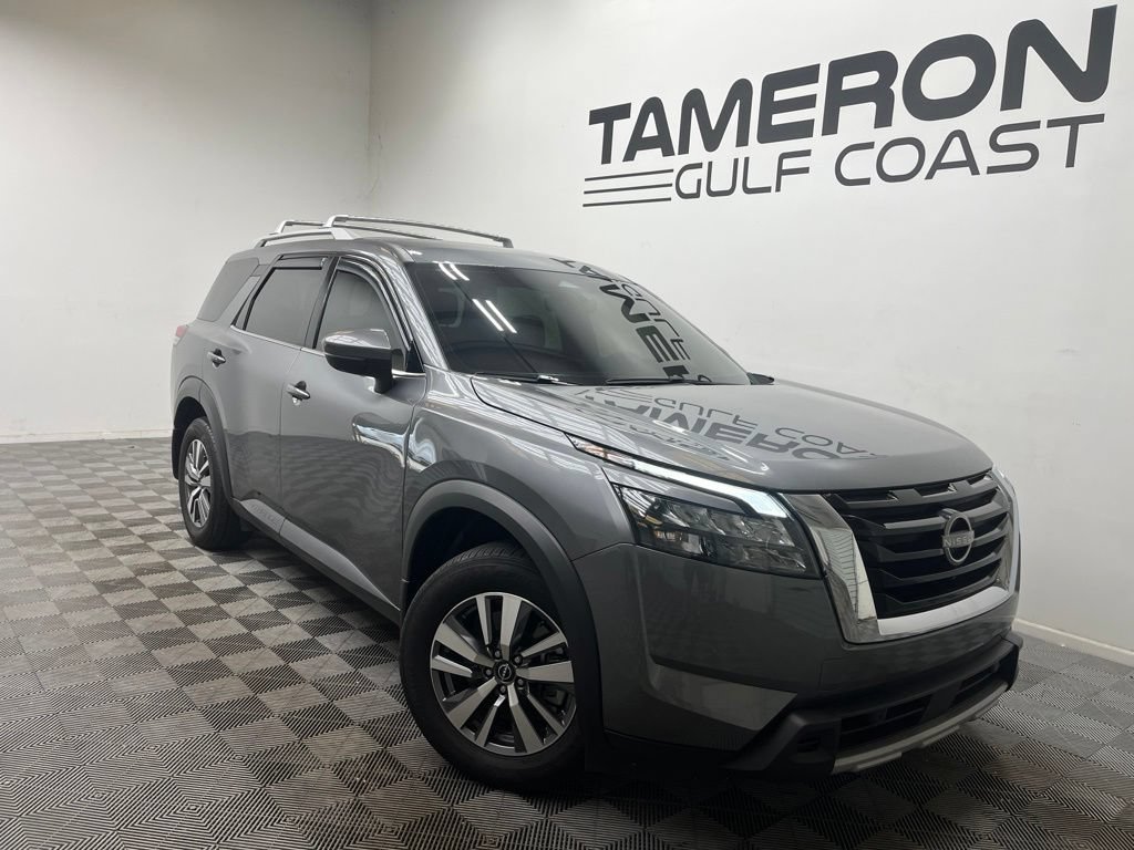 Used 2025 Nissan Pathfinder SL