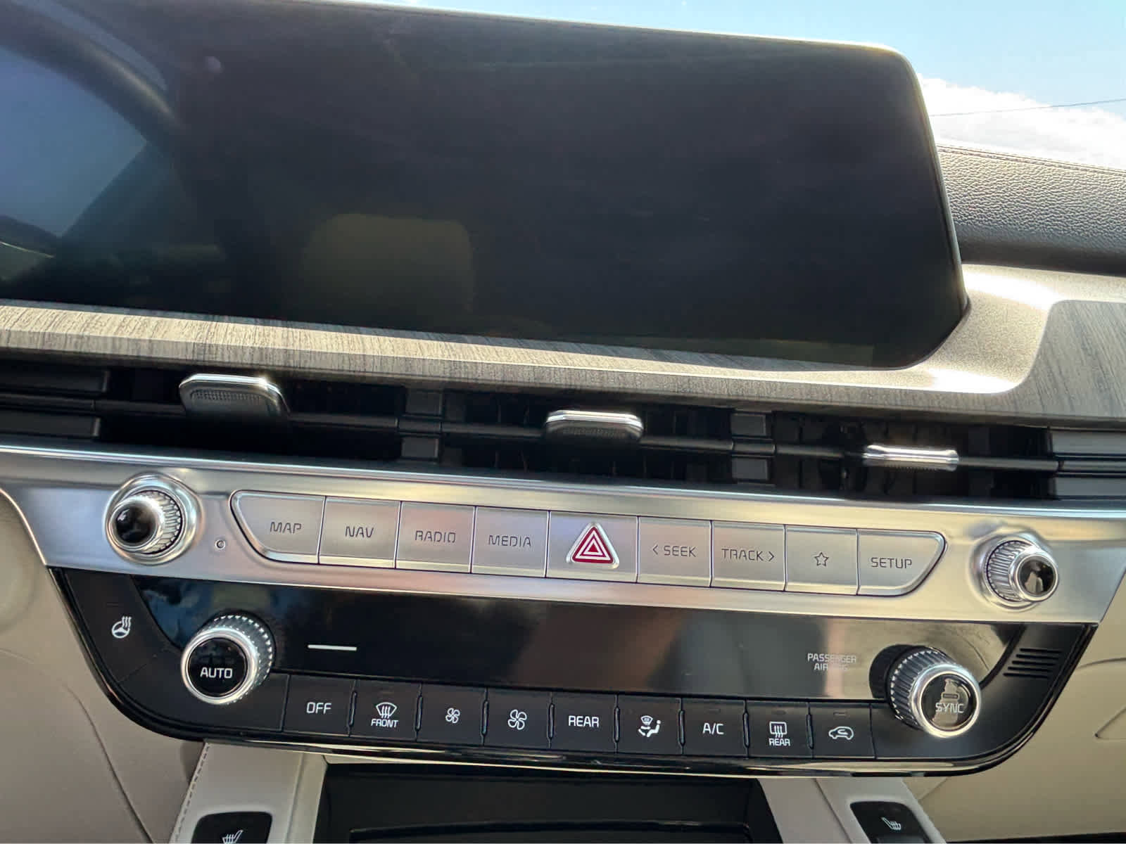 Used 2023 Kia Telluride SX Prestige image 14