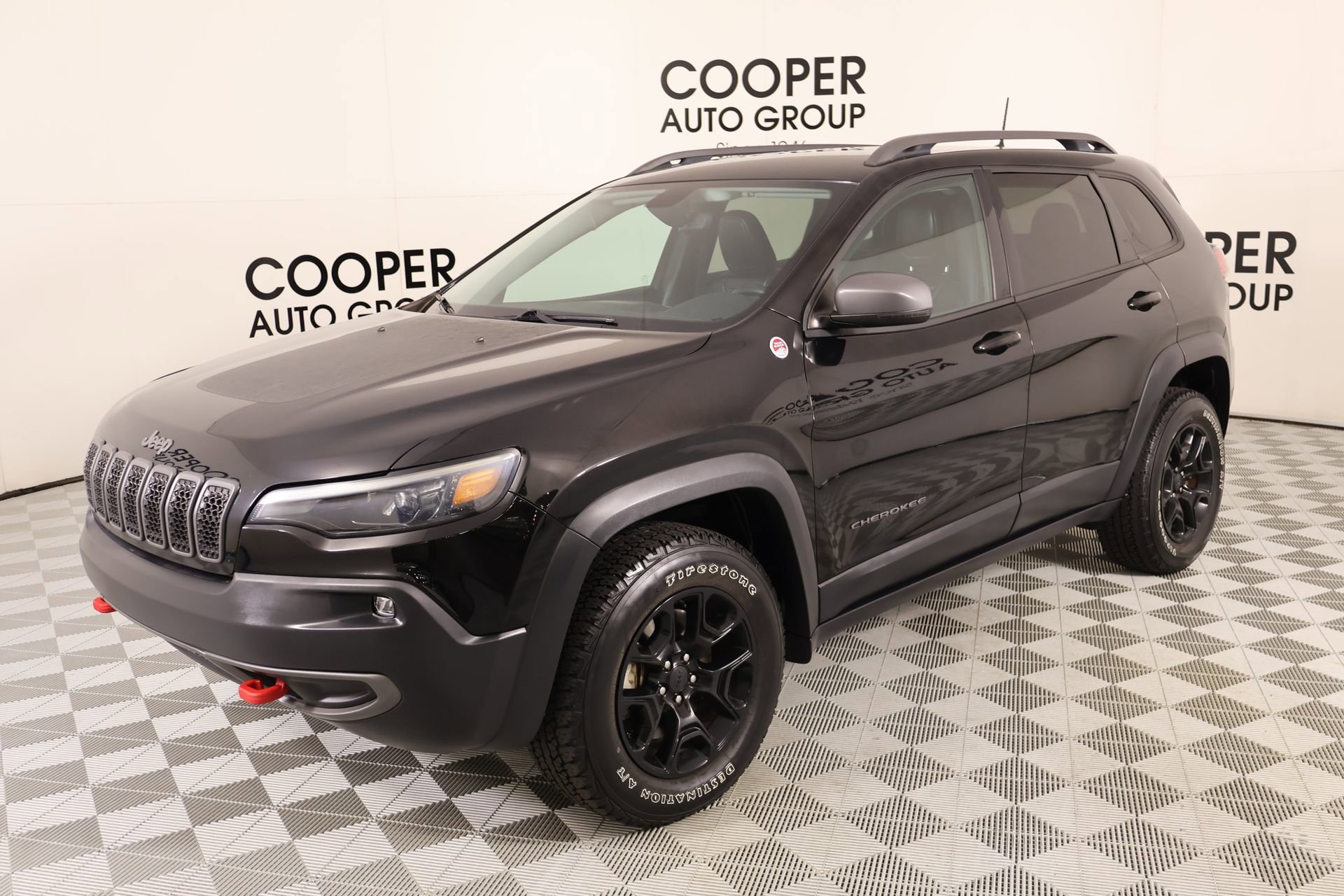 Used 2020 Jeep Cherokee Trailhawk AWD/4WD image 10