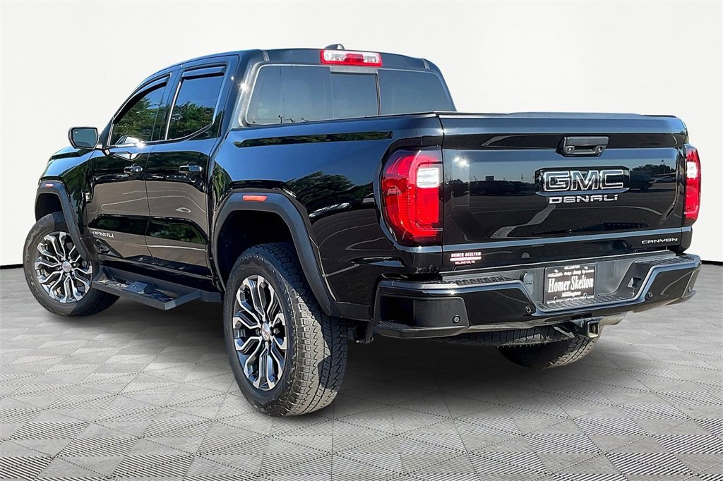 Used 2023 GMC Canyon Denali image 11