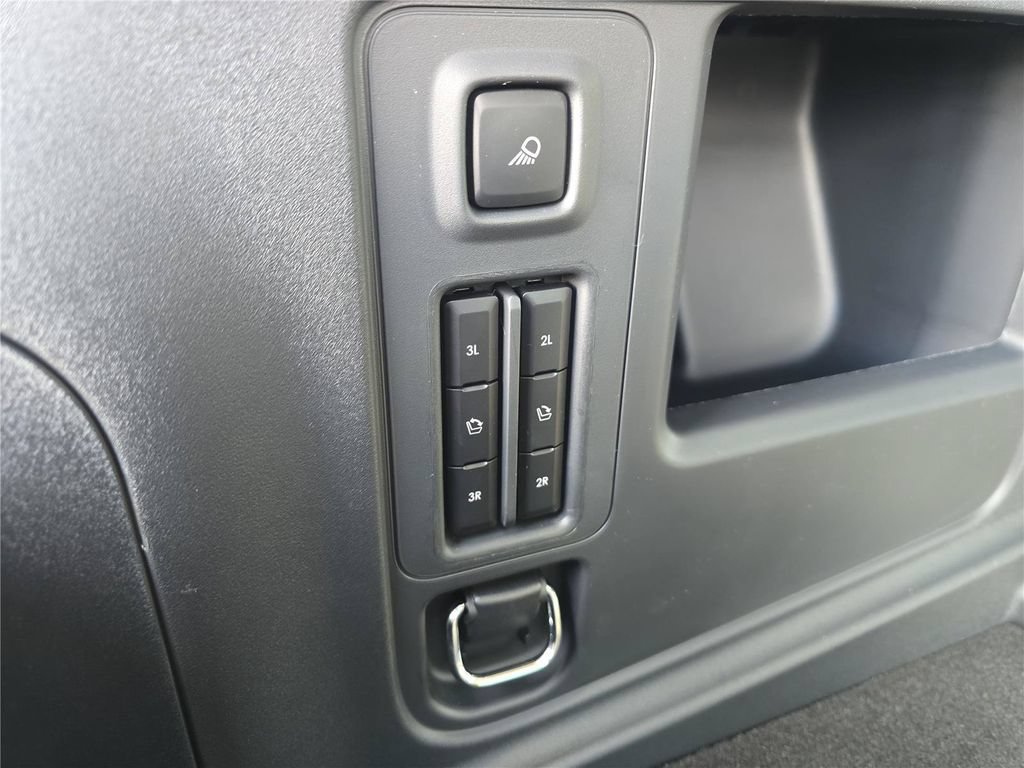 New 2027 Lincoln Navigator Premiere RWD image 9
