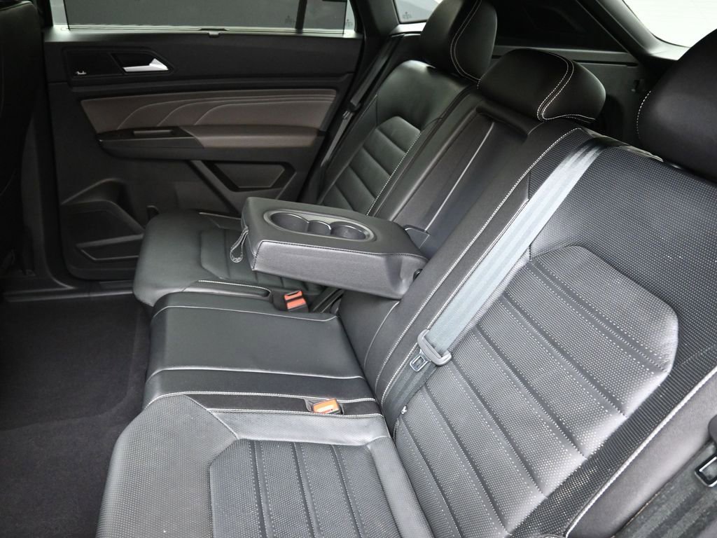 Used 2023 Volkswagen Atlas Cross Sport SEL Premium R-Line AWD/4WD image 20