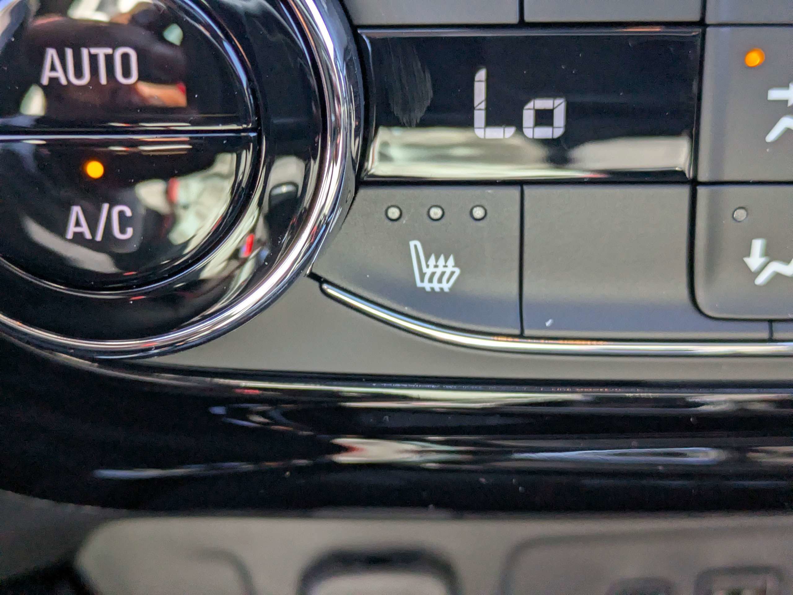 New 2026 Chevrolet Trax RS w/ Sunroof Package image 23