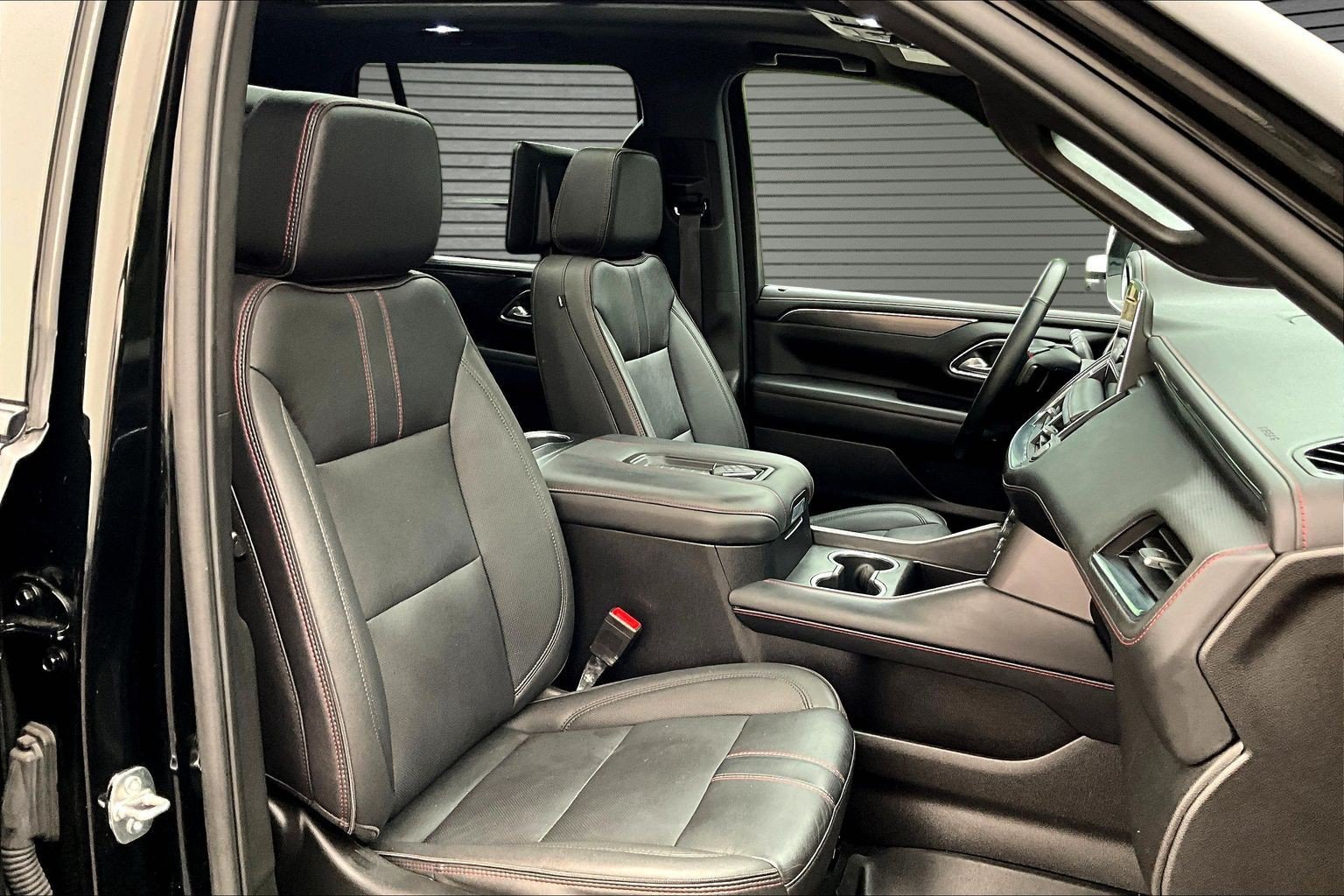 Used 2023 Chevrolet Tahoe RST w/ Luxury Package AWD/4WD image 21