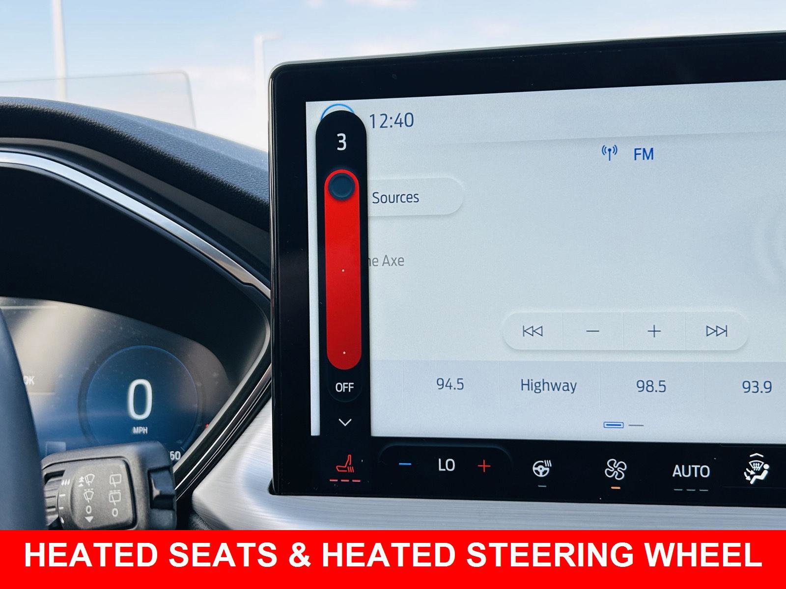 Used 2025 Ford Escape SE w/ PHEV Premium Package image 7