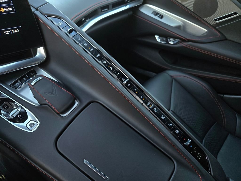 Used 2020 Chevrolet Corvette Stingray Premium Cpe w/ 3LT Preferred Equipment Group image 22