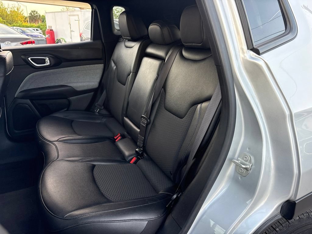 Used 2024 Jeep Compass Latitude AWD/4WD image 11