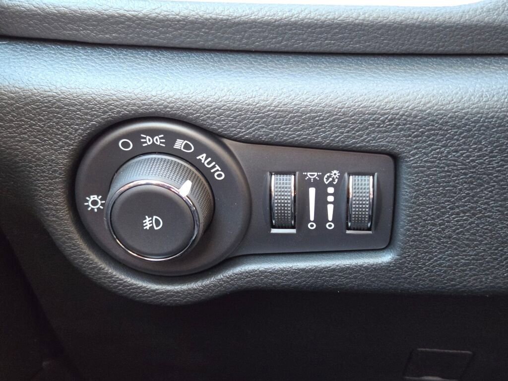 New 2026 Chrysler Pacifica Limited w/ S Appearance Package image 25