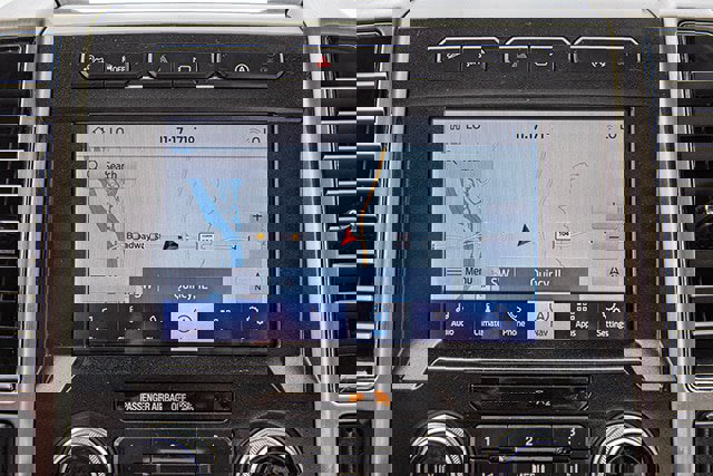 Used 2020 Ford F150 Platinum w/ Equipment Group 701A Luxury image 12