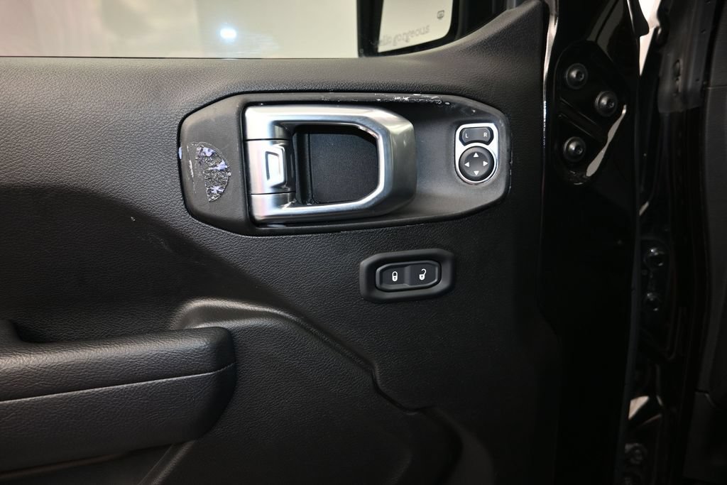 Used 2023 Jeep Wrangler Sport AWD/4WD image 11
