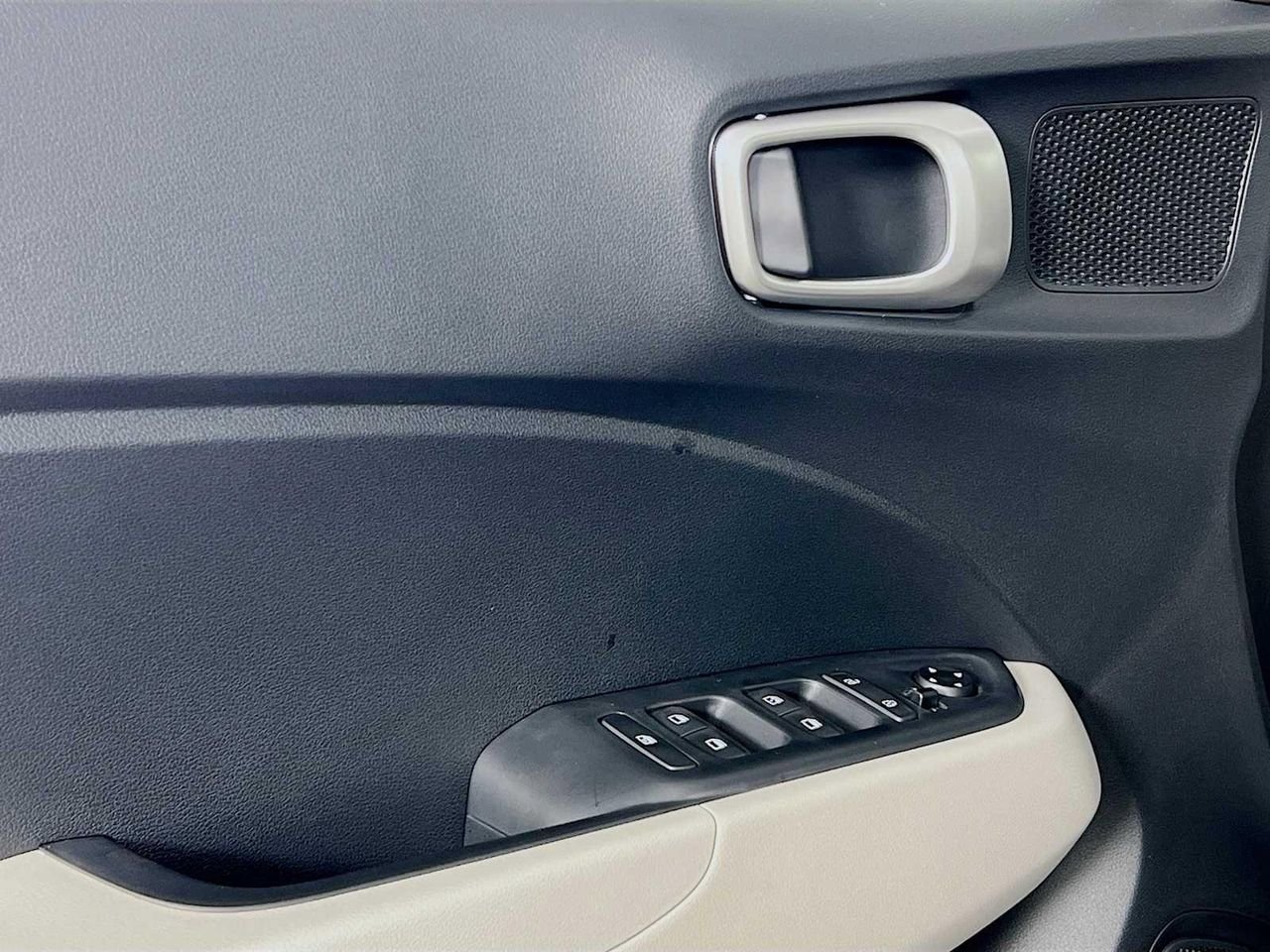 New 2026 Hyundai Venue SEL FWD image 16
