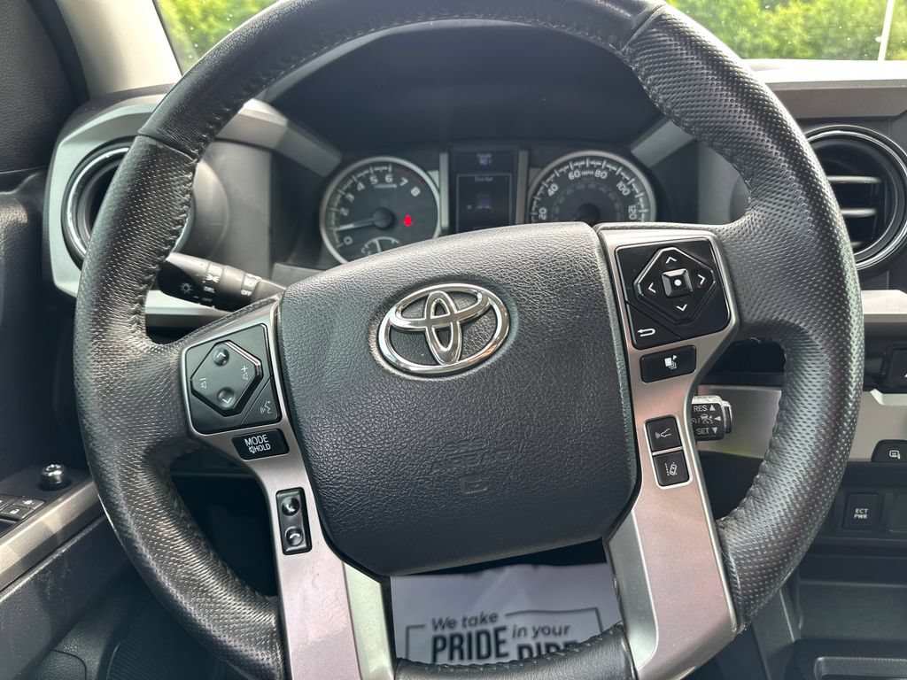 Used 2018 Toyota Tacoma SR5 RWD image 19