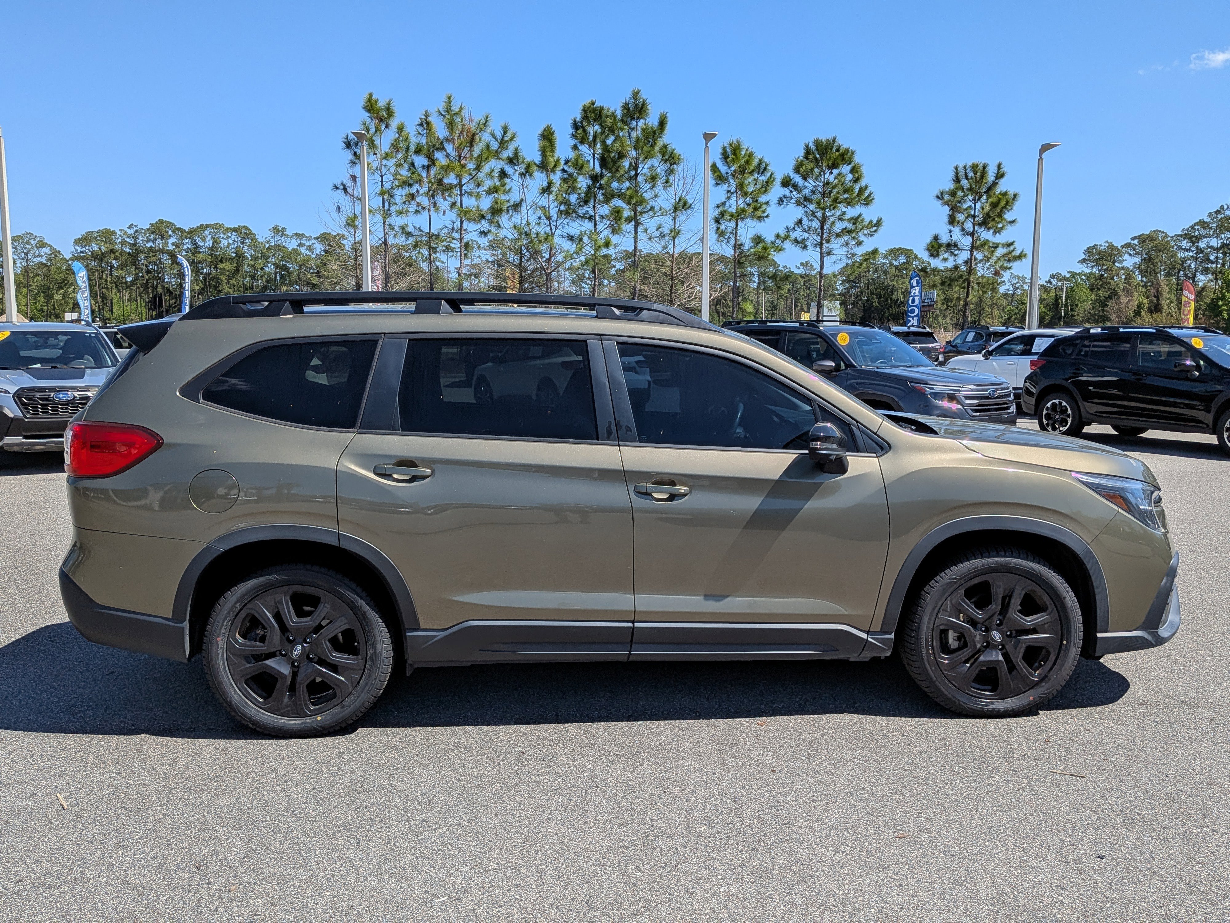 Certified 2023 Subaru Ascent Onyx Edition Limited image 3