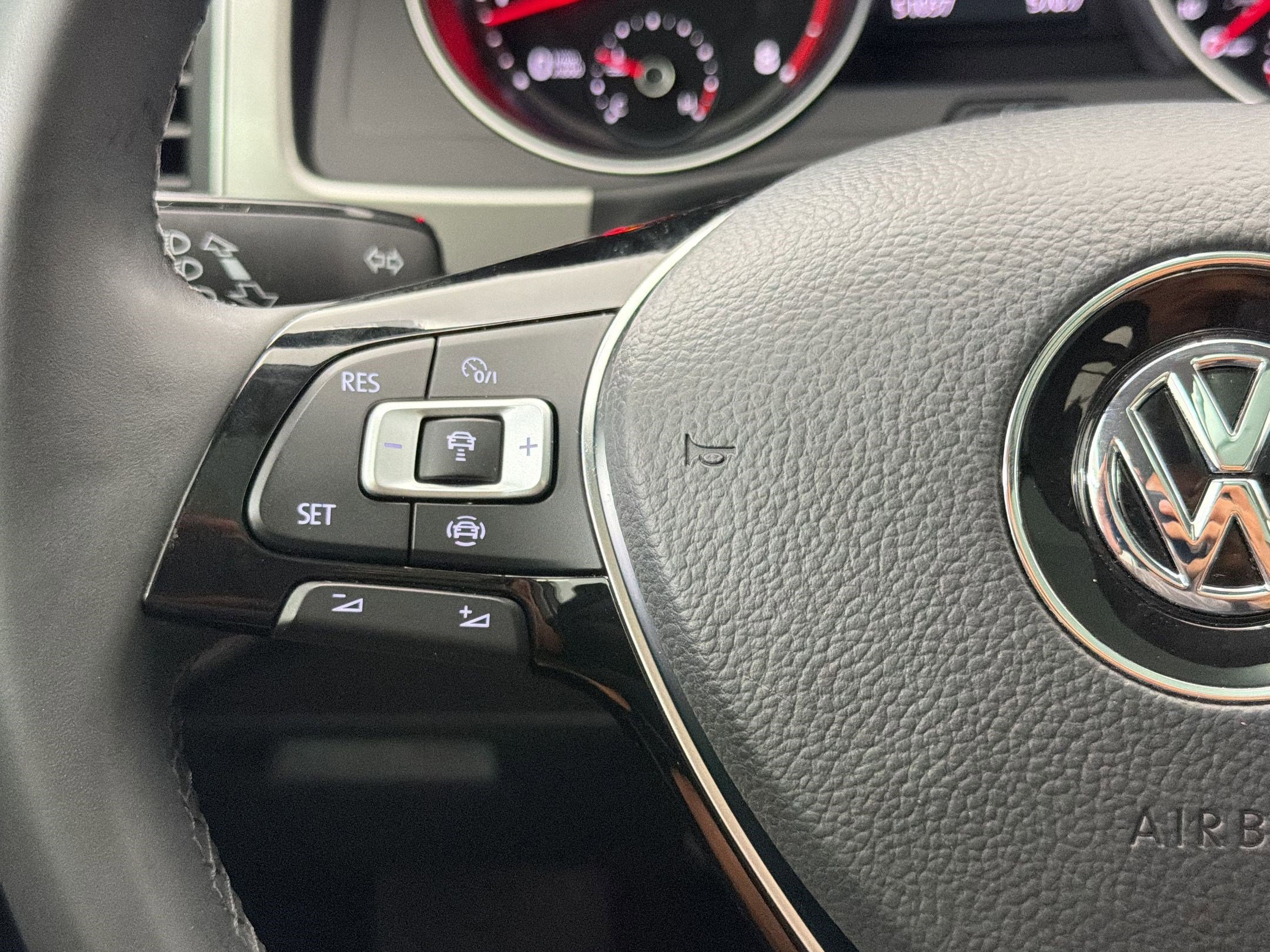 Used 2019 Volkswagen Atlas SE FWD image 17