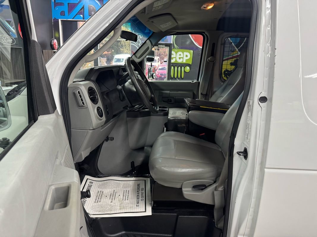 Used 2014 Ford E-350 and Econoline 350 Extended Super Duty image 10