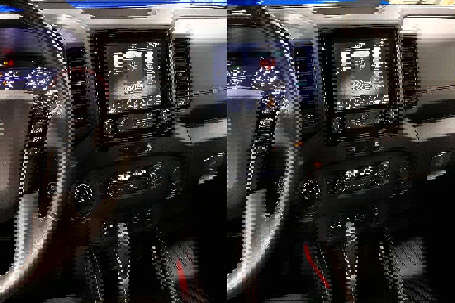 Used 2024 Nissan Frontier PRO-4X w/ Pro Convenience Package image 6