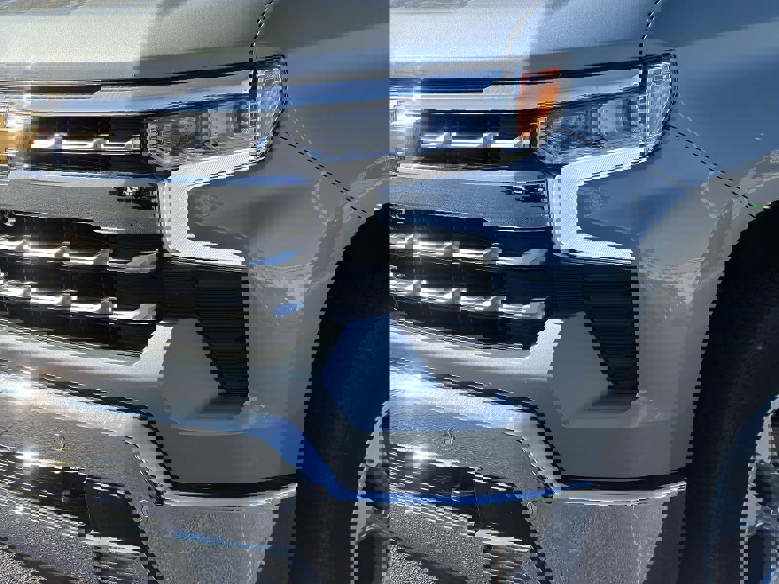 Used 2025 Chevrolet Silverado 1500 LTZ w/ LTZ Premium Package image 6