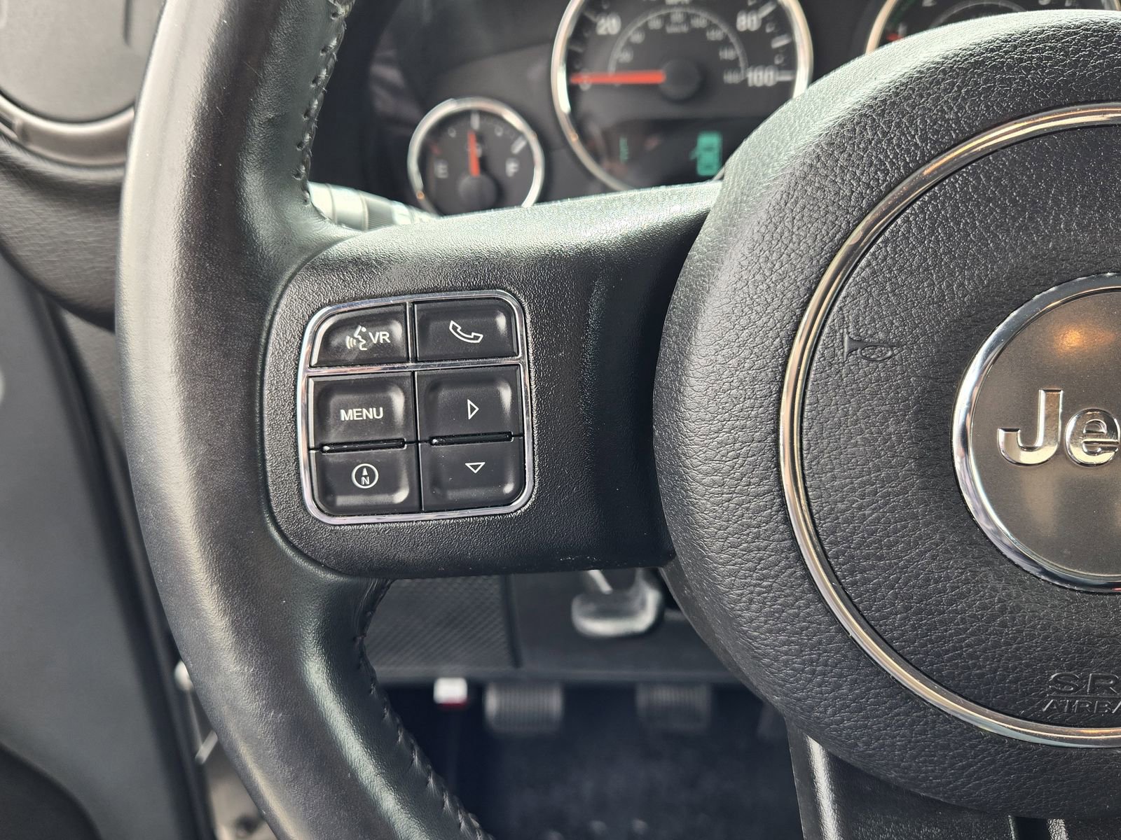 Used 2015 Jeep Wrangler Sport w/ Connectivity Group AWD/4WD image 26