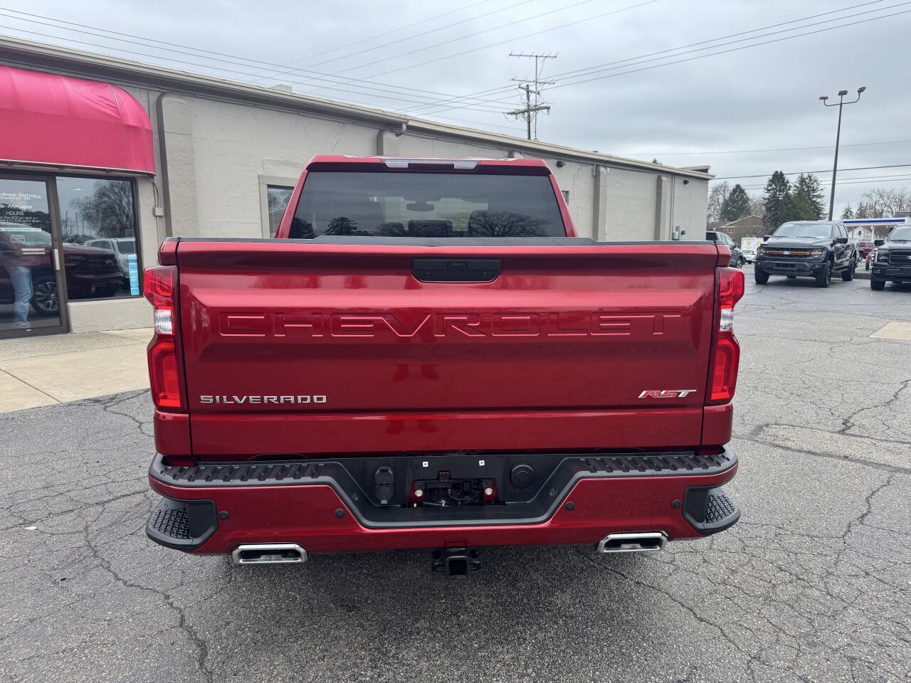 Used 2021 Chevrolet Silverado 1500 RST AWD/4WD image 3