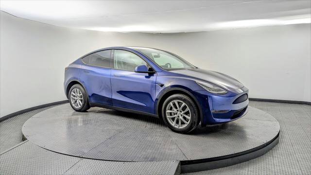 Used 2022 Tesla Model Y Long Range image 9