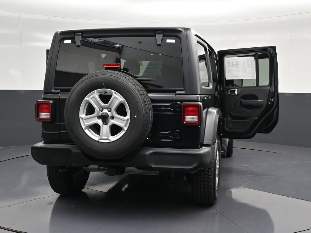 Used 2022 Jeep Wrangler Unlimited Sport AWD/4WD image 38
