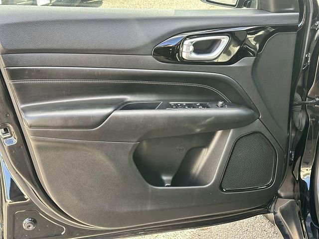 Used 2023 Jeep Compass Altitude image 20