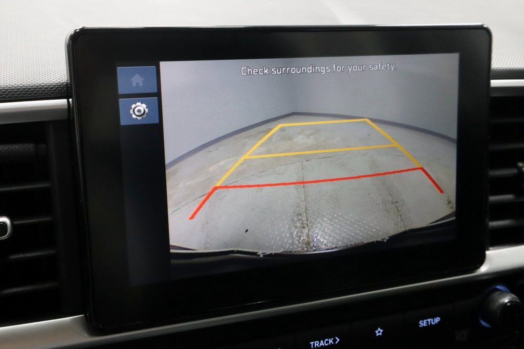 Certified 2025 Hyundai Venue SEL image 2