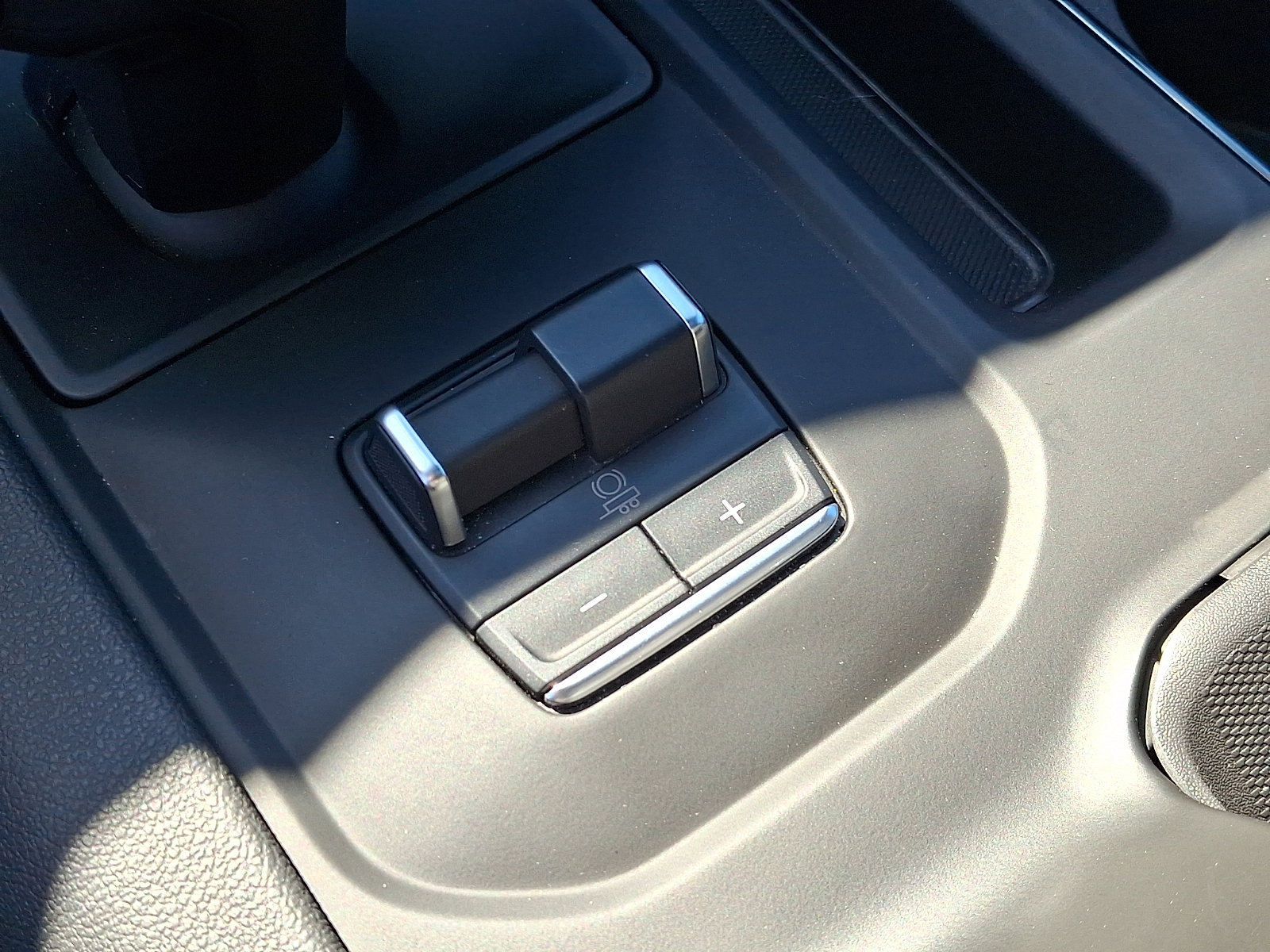 Used 2025 GMC Sierra 1500 AT4 w/ AT4 Premium Package image 24