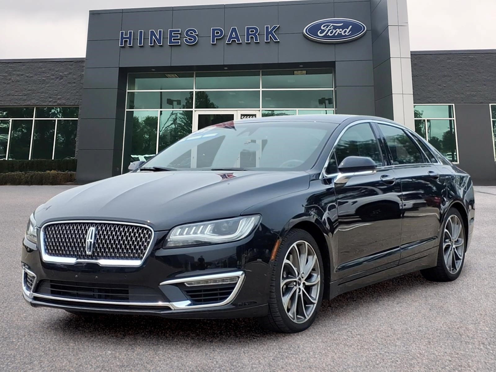 Used 2017 Lincoln MKZ Reserve w/ Drivers Package AWD/4WD image 3